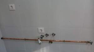 Instalación de gas para suministro de encimera. Con llave de paso homologada