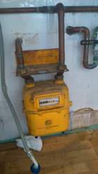 Contador de gas objeto de extracción para traslado.